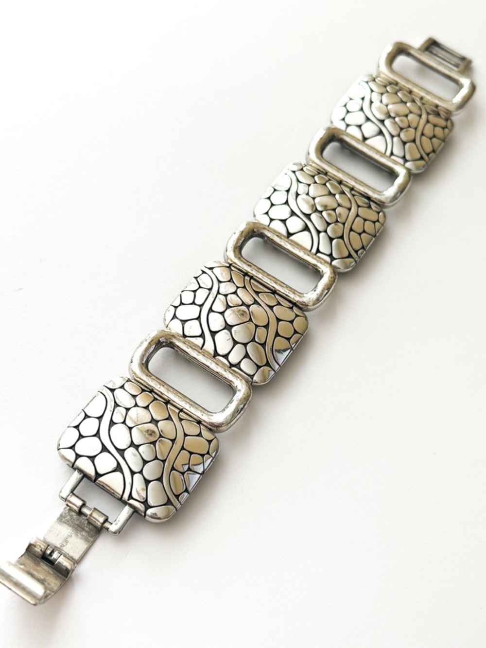 BRIGHTON Silver Color Textured Link Bracelet Women’s Jewelry Gently Worn